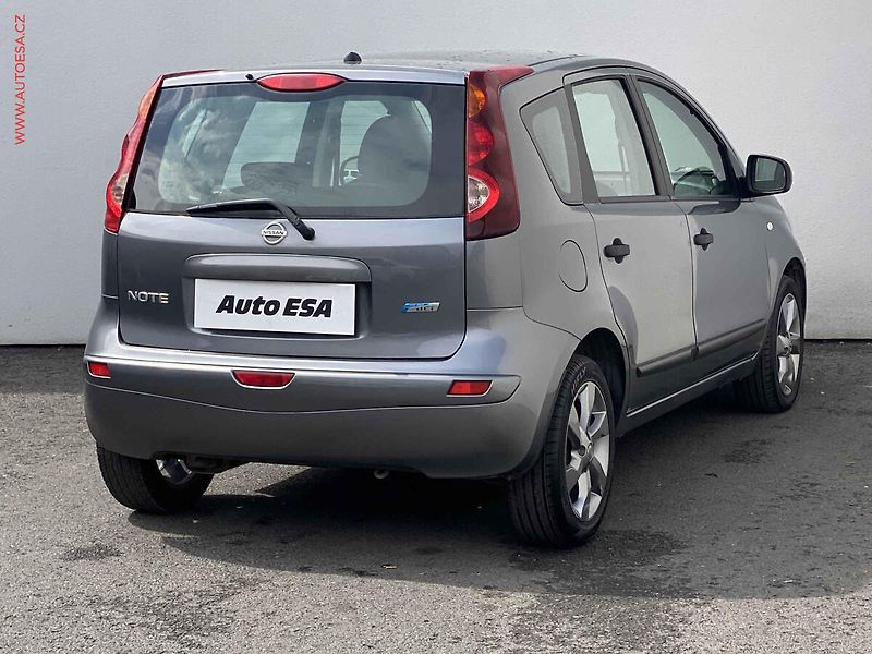 Nissan Note (2013) 1.5 dCi, Klima - fotka 4 z 12