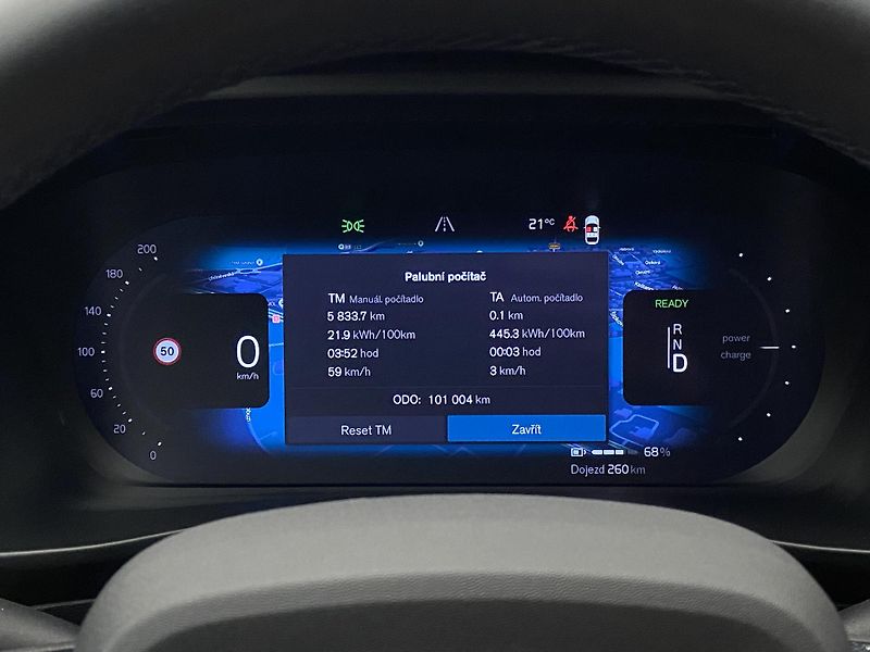 Volvo XC40 PURE ELECTRIC RECHARGE CORE - fotka 25 z 52