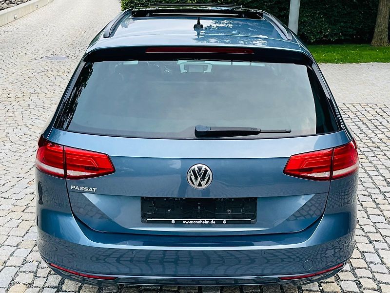 Volkswagen Passat 2.0TDI AUTOMAT VÝHŘEV SERVISKA - fotka 14 z 54