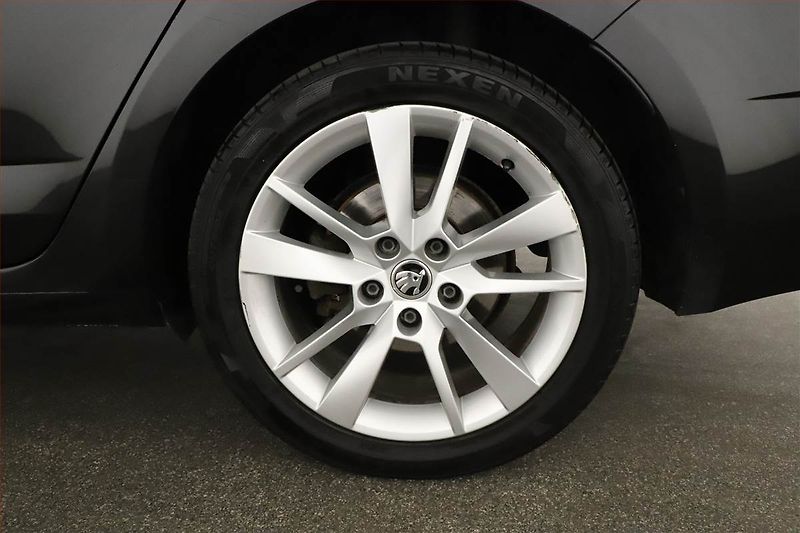 Škoda Octavia (2019) Style 2.0 TSI, 4X4, Automat - fotka 17 z 17
