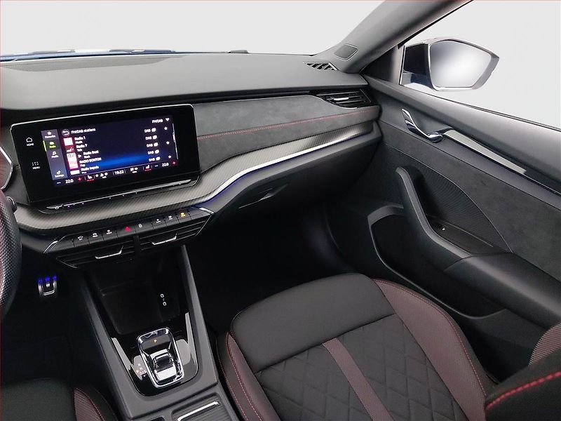 Škoda Octavia (2021) RS 2.0 TSI - fotka 8 z 24
