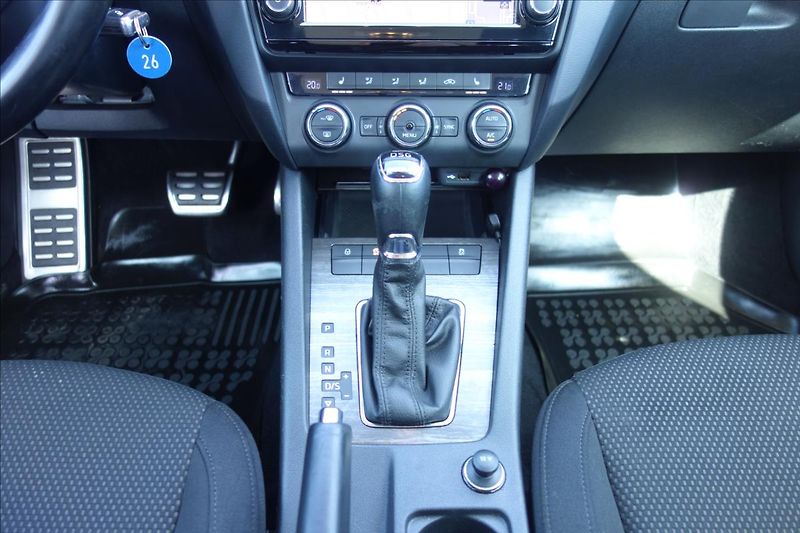 Škoda Octavia 2,0 TDi 135KW, ČR, SCOUT, 4x4. - fotka 22 z 33