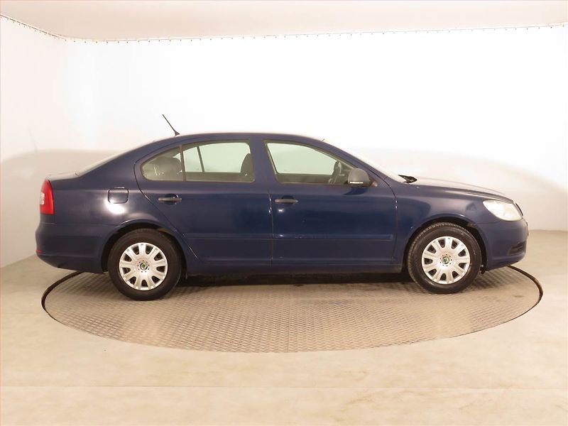 Škoda Octavia (2012) Ambition 1.4 TSI, Serv.kniha - fotka 6 z 14