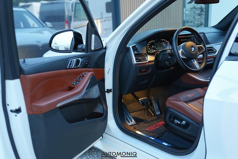 BMW X5 (2023) X5 xDrive40d M Sport Bowers - fotka 17 z 31