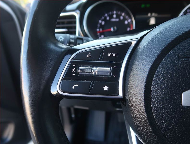 Kia Ceed (2024) Gold 1.5 T-GDI, Tempomat - fotka 16 z 19