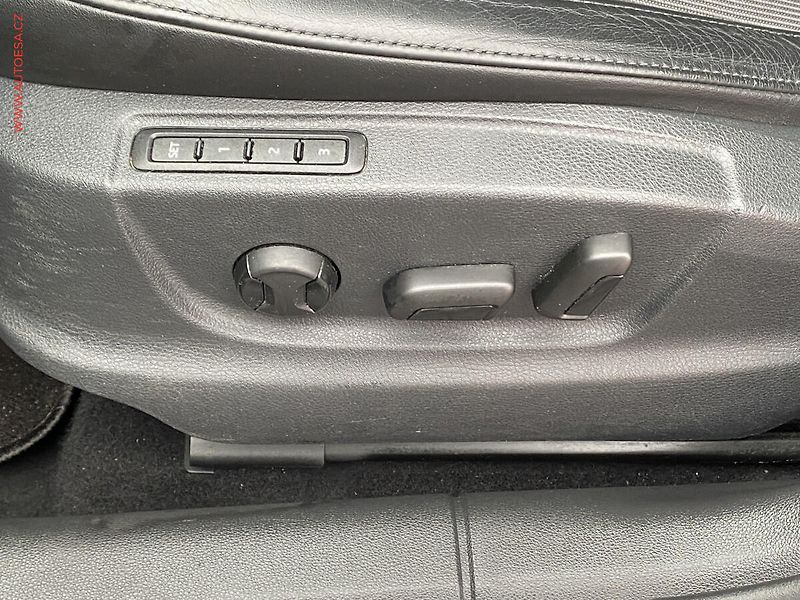 Škoda Octavia (2019) 1.6 TDi, Style, DSG, navi - fotka 13 z 18