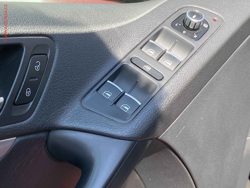 Volkswagen Tiguan (2013) 2.0 TDi, Sport, kůže, navi - fotka 11 z 18
