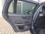 Volvo V60 (2021) 2.0 B4 Momentum, ZÁRUKA - náhled 31