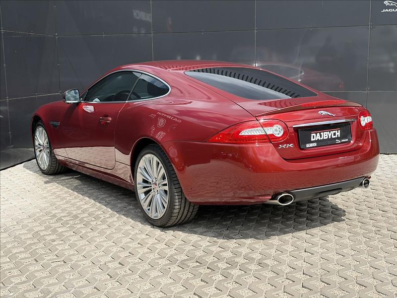 Jaguar XK 5,0 V8 283kW AT Coupe - fotka 6 z 43