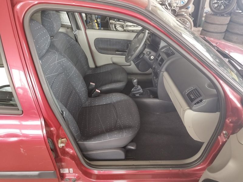 Renault Clio (2001) 1,5DCI,48KW,KLIMA,ALU,naj.127t - fotka 12 z 20