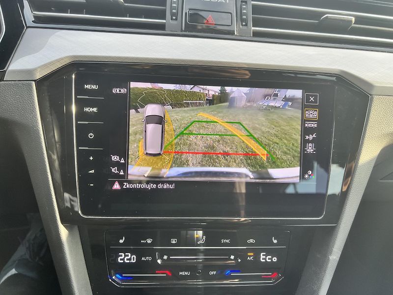 Volkswagen Passat 1.4GTE 160KW,TZ,2xALU,1MAJ - fotka 45 z 48