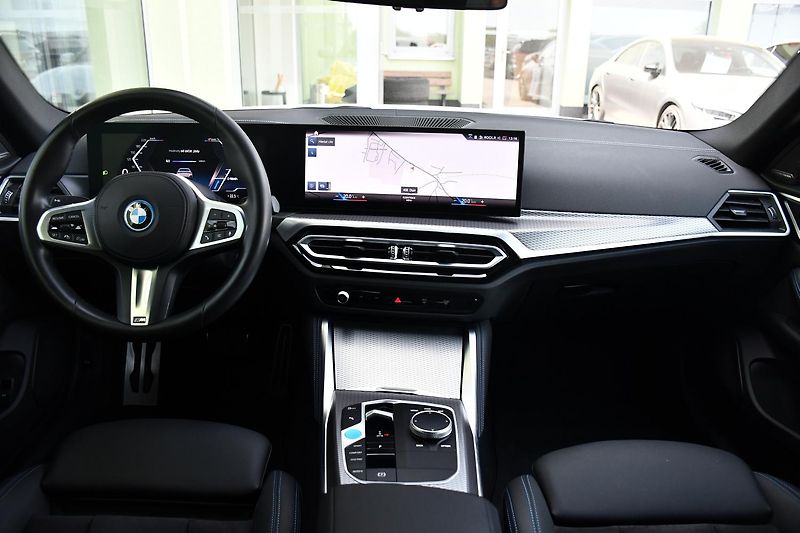 BMW i4 eDrive40 M-SPORT H/K 1M - fotka 5 z 42
