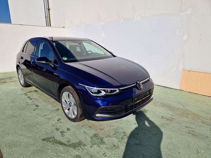 Volkswagen Golf Style 1.5 TSI - fotka 1 z 36