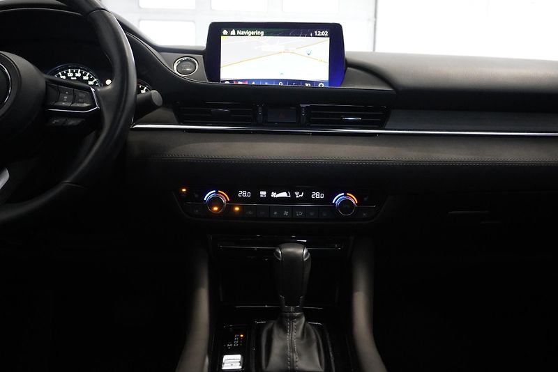 Mazda 6 (2019) 2,5 SKYACTIV-G PREMIUM AUT. - fotka 25 z 32