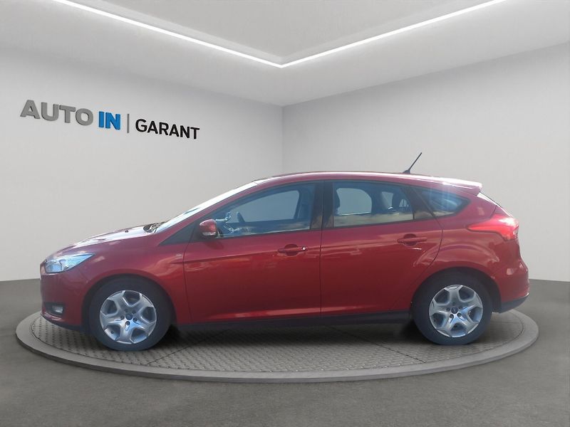 Ford Focus (2017) 1.0 74 kW, 1MAJ, ČR, SERVIS - fotka 3 z 12