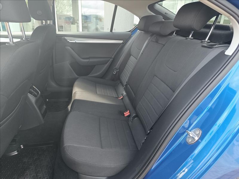 Škoda Octavia 1,6 TDi Style - fotka 9 z 18