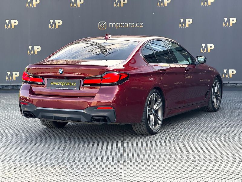 BMW Řada 5 (2021) M550i xDrive Laser, DPH, 1.Maj - fotka 6 z 59