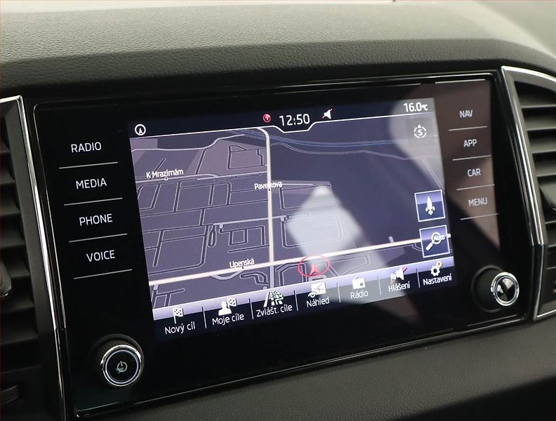 Škoda Karoq (2018) Style 1.5 TSI, Automat - fotka 21 z 23