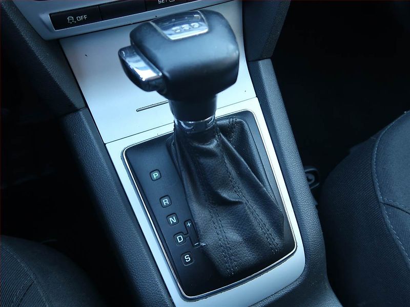Škoda Octavia (2011) 1.6 TDI, Automat, Serv.kniha - fotka 13 z 17