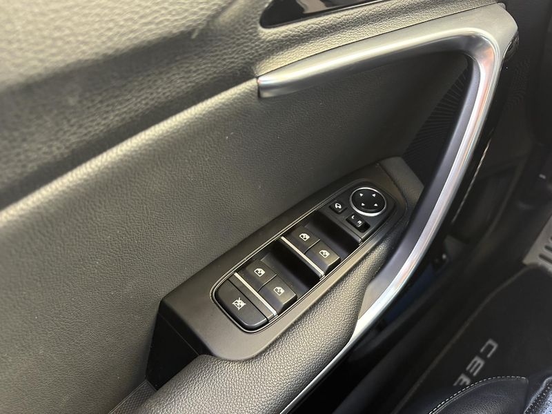Kia Ceed 1.4 T-GDI 103kW DCT Platinum E - fotka 14 z 27