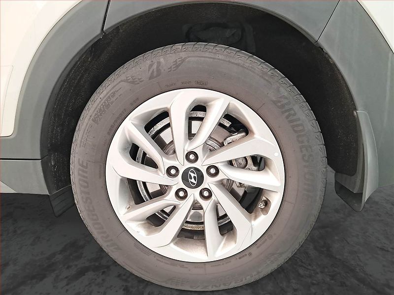 Hyundai Tucson (2016) 2.0 CRDi, 4X4, Automat, Navi - fotka 15 z 21