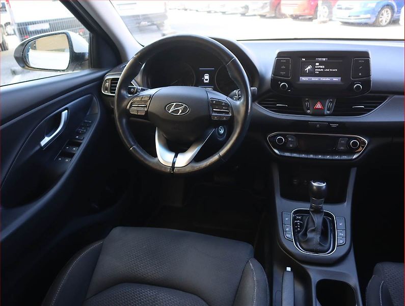 Hyundai i30 (2018) Family 1.4 T-GDI, Automat - fotka 7 z 20