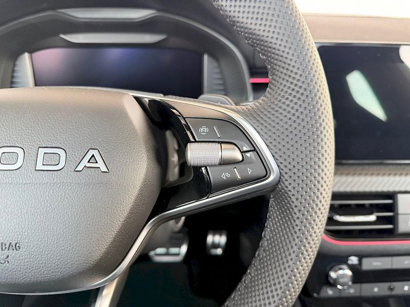 Škoda Scala (2025) Monte Carlo 1.0 TSI / 85 kW DS - fotka 11 z 26