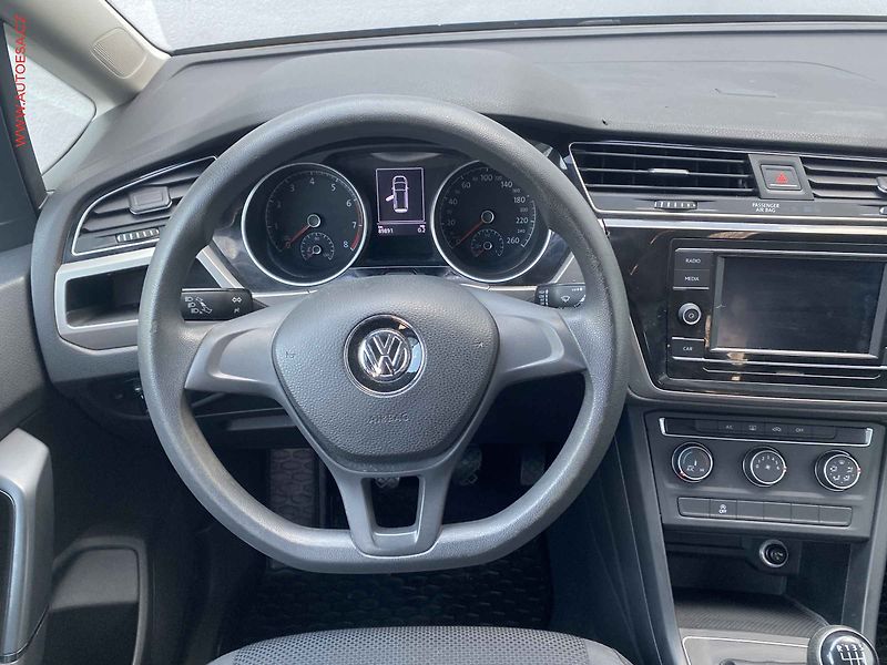 Volkswagen Touran (2017) 1.2 TSi, Trendline - fotka 11 z 15
