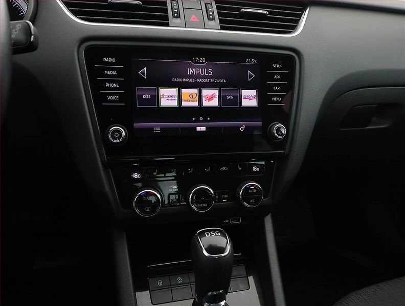 Škoda Octavia (2018) 2.0 TDI, Automat, Tempomat - fotka 10 z 19
