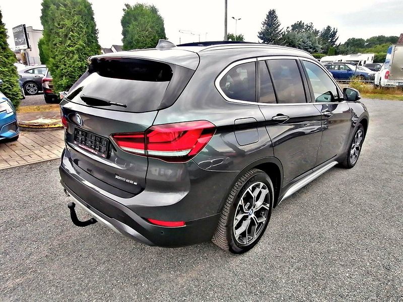 BMW X1 (2022) xDrive25eA Plug-in Hybrid - fotka 4 z 41