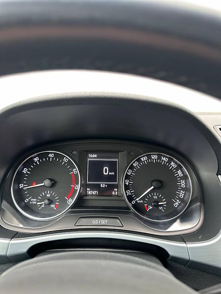 Škoda Fabia (2015) III HATCHBACK 1.0 MPI AMBIENTE - fotka 18 z 21