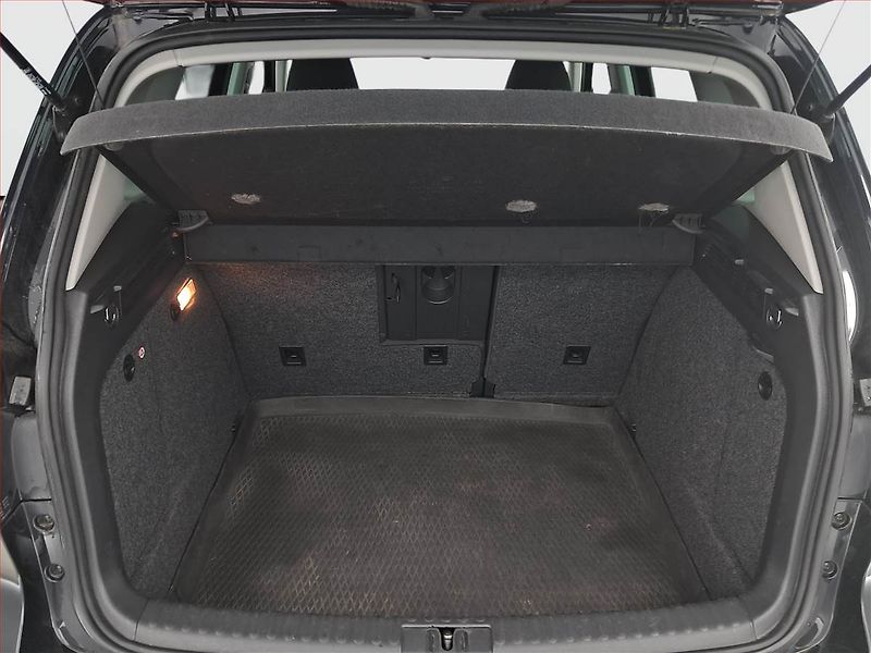 Volkswagen Tiguan (2011) Exclusive 2.0 TDI, 4X4 - fotka 14 z 23