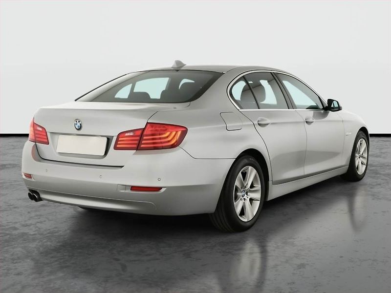BMW Řada 5 (2014) 520d, Automat, Kůže, Tempomat - fotka 5 z 20