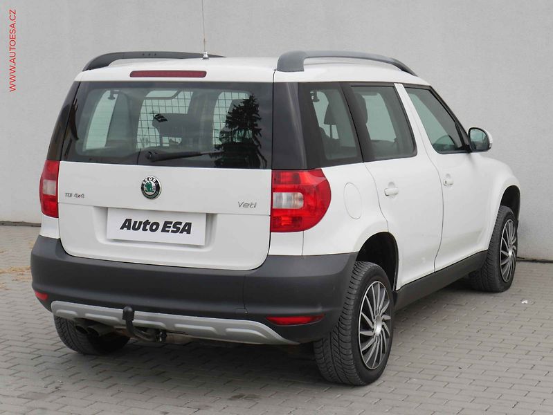 Škoda Yeti (2011) 2.0 TDI 4x4, ČR, AC, tažné - fotka 4 z 14
