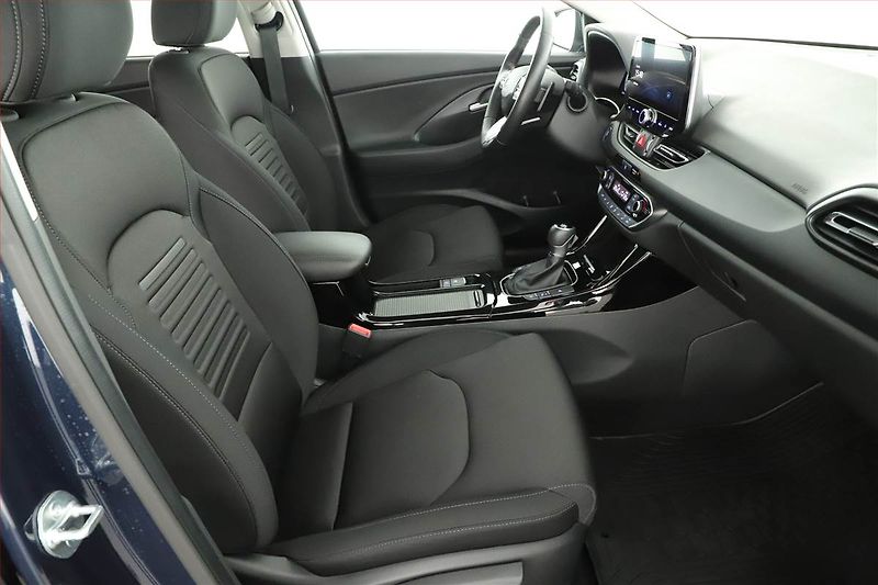 Hyundai i30 (2025) Style 1.0 T-GDI - fotka 7 z 20