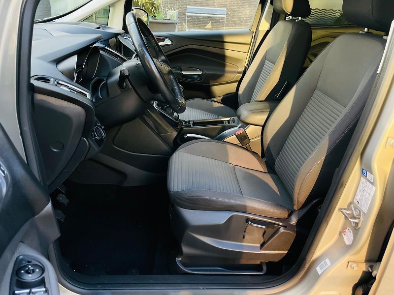 Ford C-MAX 2.0TDCi MANUÁL VÝHŘEV TAŽNÉ  - fotka 31 z 47
