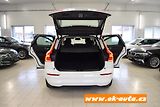 Volvo XC60 2.0 B4 AWD MOMENTUM 2022 - náhled 17