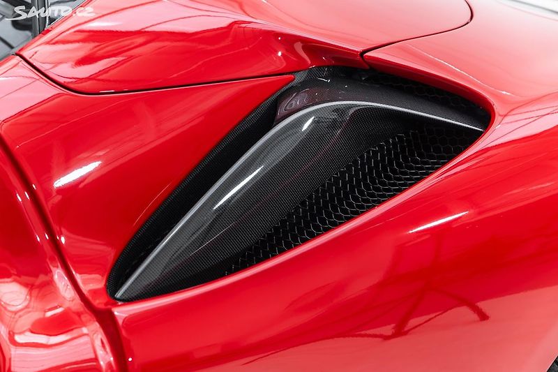 Ferrari SF90 Spider*FULL carbon*metalíza - fotka 29 z 47
