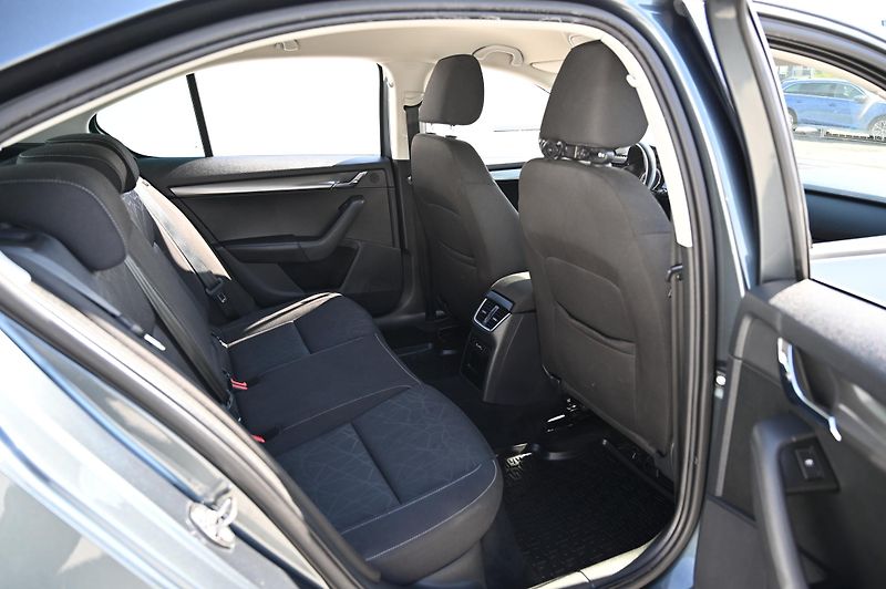 Škoda Octavia 1.6TDI 85KW DSG Clever 9/2018 - fotka 29 z 50