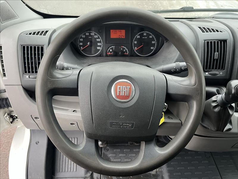 Fiat Ducato 2.2 JTD L1H1 NOVÉ PNEU VSTŘIKY - fotka 11 z 26