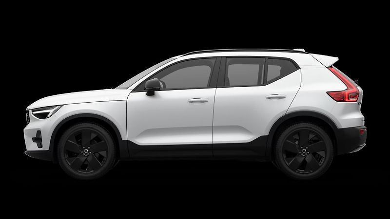 Volvo XC40 (2026) PLUS BLACK EDITION, B4 FWD, 14 - fotka 4 z 6