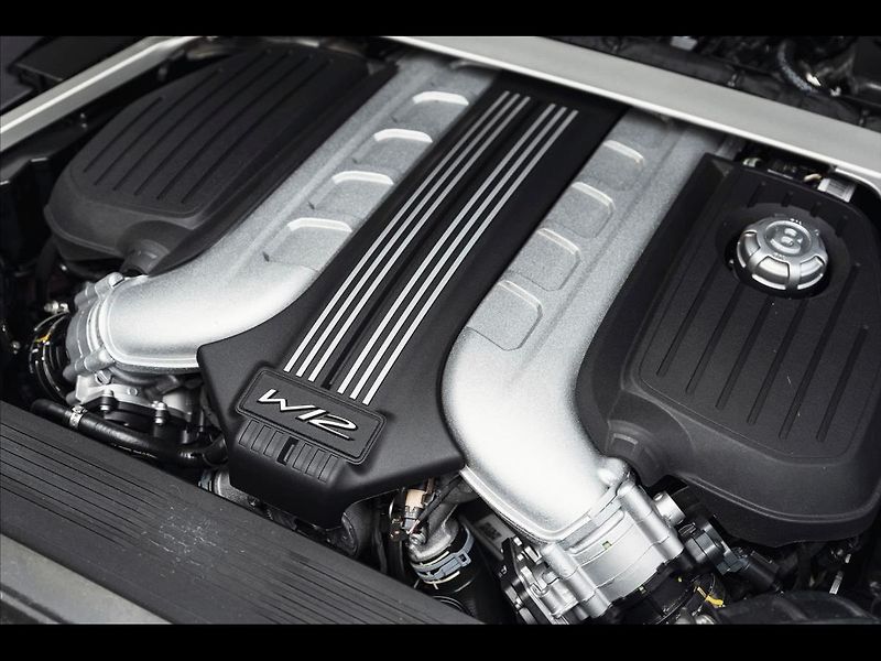 Bentley Flying Spur W12 First Edition - fotka 22 z 27