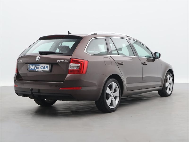Škoda Octavia 2,0 TDI 110kW CZ Style Kessy - fotka 7 z 30