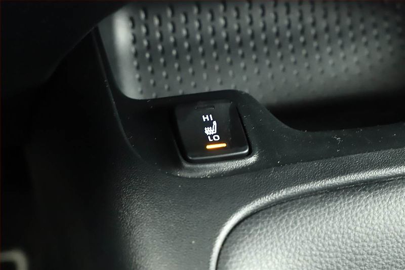 Toyota Corolla (2021) Comfort 1.8 Hybrid - fotka 18 z 20