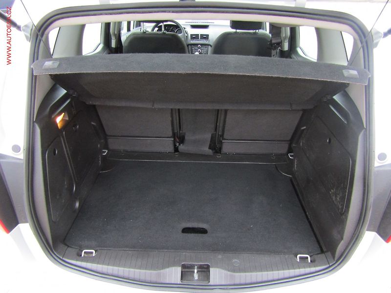 Opel Meriva (2017) 1.4i, ČR, AC - fotka 7 z 17