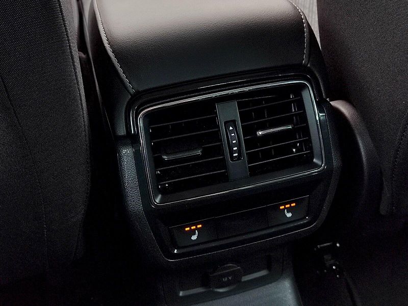 Škoda Karoq (2022) Style 2,0 Tdi 110 Kw 4x4 DSG - fotka 29 z 38