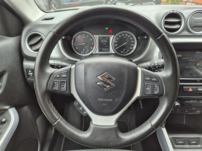 Suzuki Vitara (2017) 1.6VVT 88KW COMFORT NAVI - fotka 24 z 52
