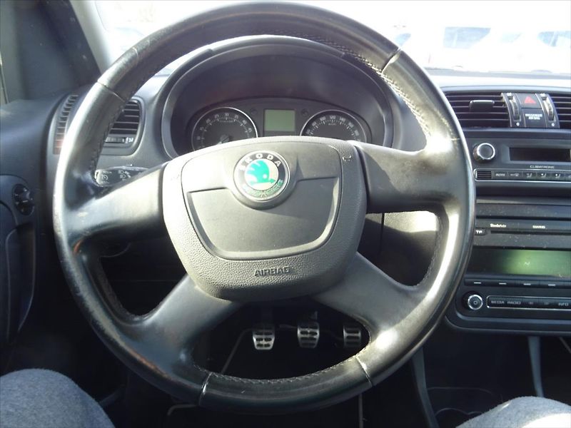 Škoda Roomster 1,6 TDI - fotka 27 z 36