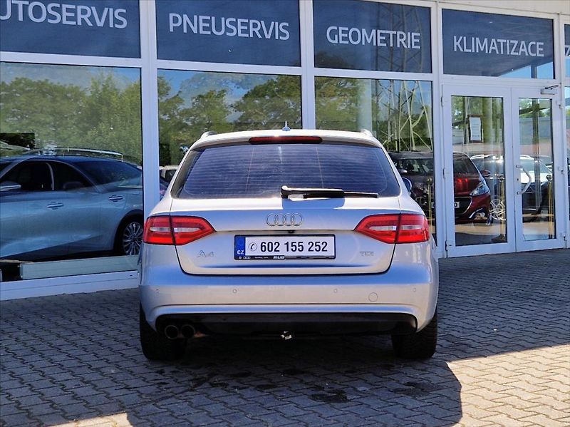 Audi A4 Avant 2,0 d ALUKOLA AUTOKLIMA - fotka 4 z 28