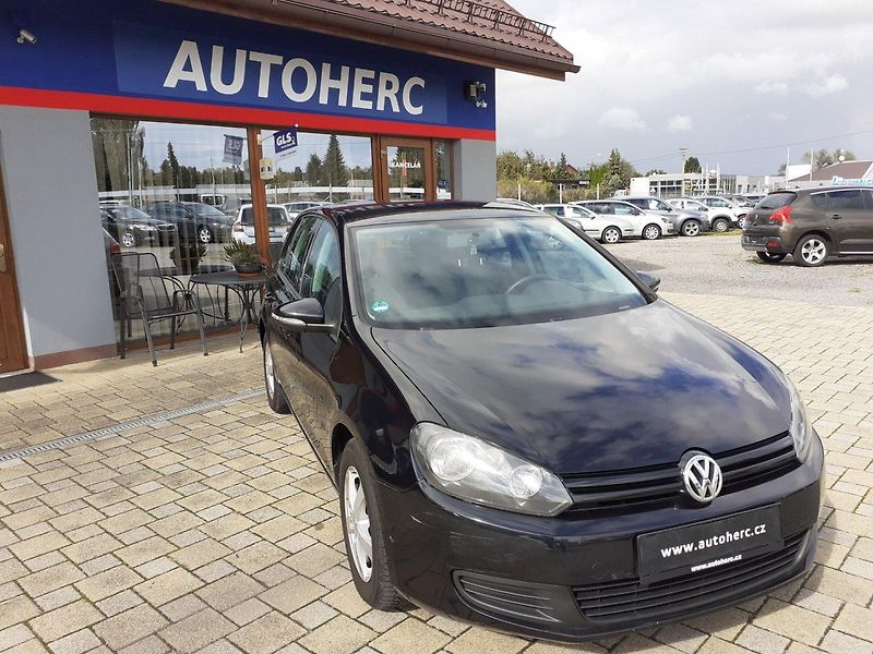 Volkswagen Golf (2011) VI 1.2 TSi - fotka 2 z 28